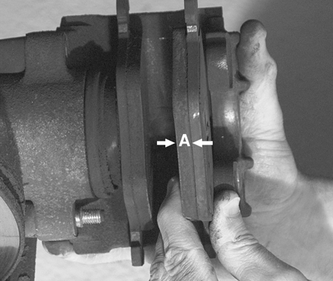 See how to perform routine maintenance procedures, such as checking brake pad thickness.
020 Maintenance
page 020-22